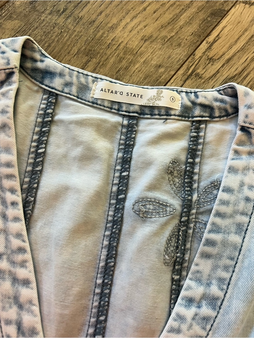 Altar’s state floral denim vest size small NWTs - Picture 10 of 16